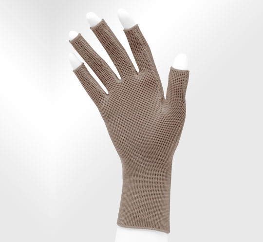 Expert Silver Gauntlets Gloves